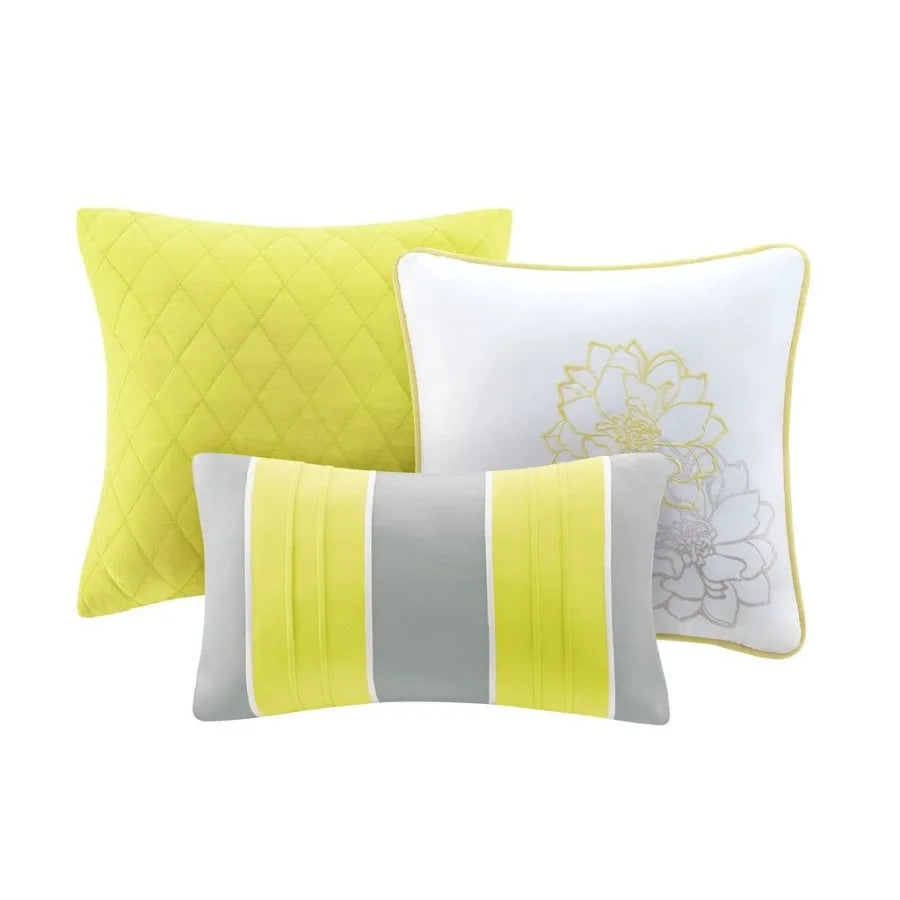 6 Piece Printed Quilt Set with Throw Pillows
